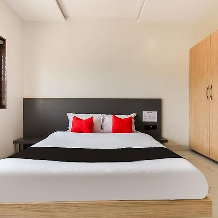 Capital O 71866 Hotel Ansh Аурангабад Экстерьер фото