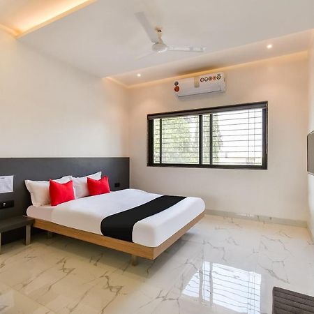 Capital O 71866 Hotel Ansh Аурангабад Экстерьер фото